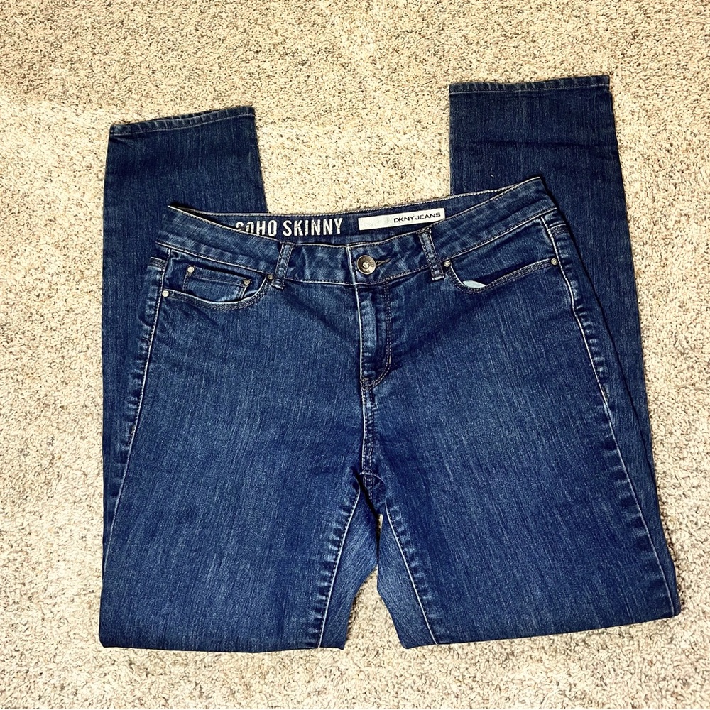 DKNY Soho skinny jeans. Medium wash. Size 10P